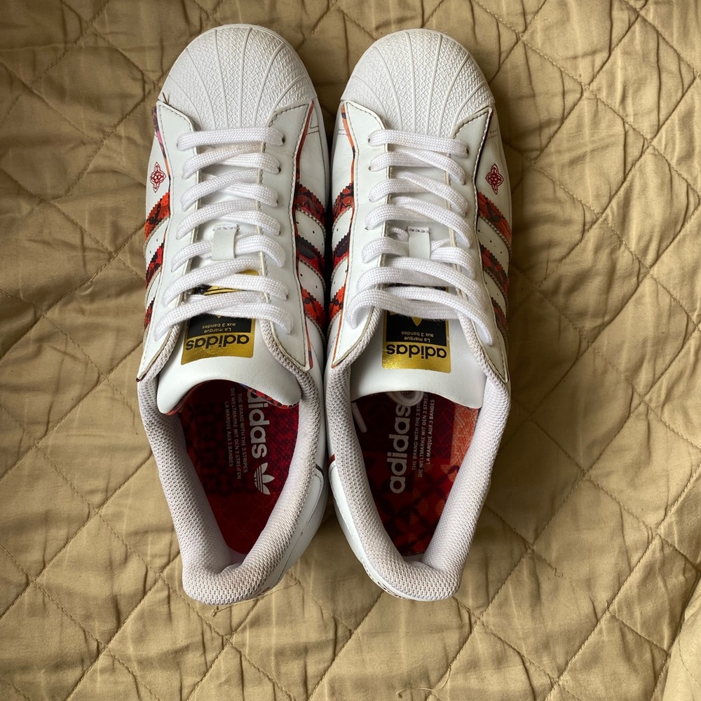 Size 8 adidas